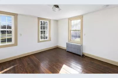 1896 Middle Road, East Greenwich, RI 02818 - Photo 17