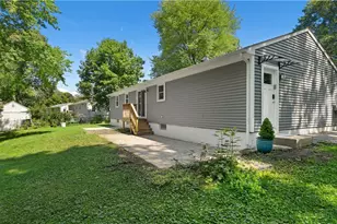 40 Sachem Rd, North Kingstown, RI 02852 - Photo 25