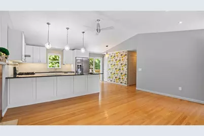 40 Sachem Road, North Kingstown, RI 02852 - Photo 5