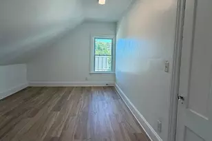 36 Pine St, Pawtucket, RI 02860 - Photo 13