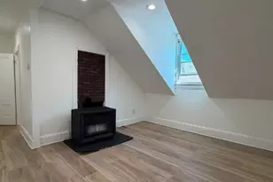 36 Pine St, Pawtucket, RI 02860 - Photo 7