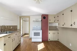 1896 Middle Rd, East Greenwich, RI 02818 - Photo 5