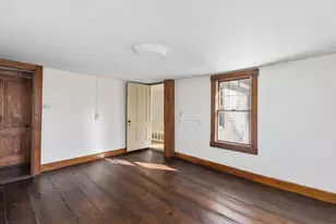 1896 Middle Rd, East Greenwich, RI 02818 - Photo 19