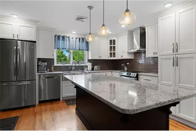 6 Varnum Avenue, Bristol, RI 02809 - Photo 3