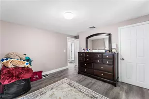 60 Hendrick St, Providence, RI 02908 - Photo 17