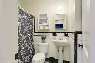 28 Narragansett Ave, Newport, RI 02840 - Photo 11