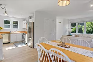 152 Tuckerman Ave, Middletown, RI 02842 - Photo 11