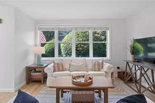 152 Tuckerman Ave, Middletown, RI 02842 - Photo 9