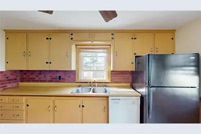 19 Paul Street, Pawtucket, RI 02861 - Photo 13