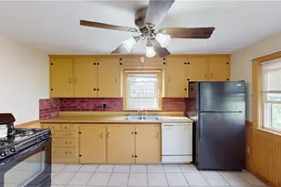 19 Paul St, Pawtucket, RI 02861 - Photo 9