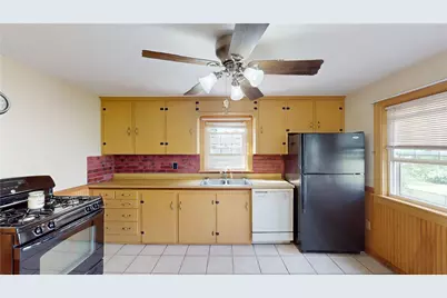19 Paul Street, Pawtucket, RI 02861 - Photo 9