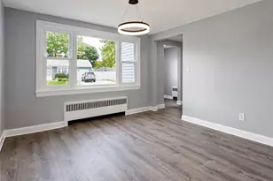 95 Ames St, Pawtucket, RI 02861 - Photo 7