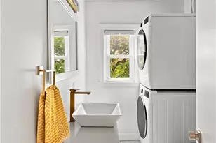10 Justice St, Providence, RI 02908 - Photo 13