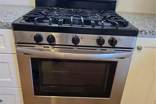 2245 Cranston St, Cranston, RI 02920 - Photo 9