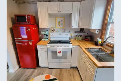 10 Collins Street #2, Newport, RI 02840 - Photo 5