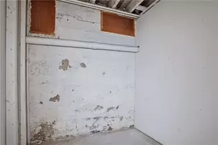 937 Social St, Woonsocket, RI 02895 - Photo 9