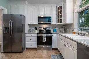 475 Woodruff Ave, South Kingstown, RI 02879 - Photo 11