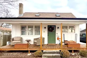 35 Island Ave, Portsmouth, RI 02871 - Photo 1