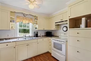 129 Church St, Westerly, RI 02808 - Photo 11