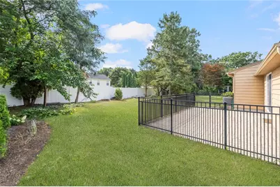 56 Fashion Drive, Warwick, RI 02886 - Photo 5