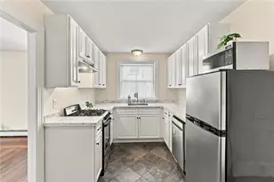 7 North Ave, Providence, RI 02906 - Photo 7