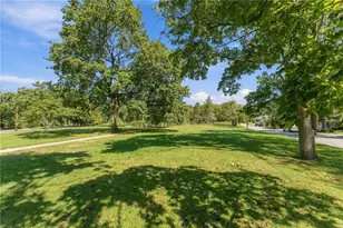 7 North Ave, Providence, RI 02906 - Photo 33