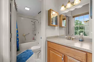 565 Quaker Ln, West Warwick, RI 02893 - Photo 23