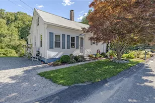 737 Putnam Pike, Smithfield, RI 02828 - Photo 3