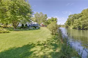 737 Putnam Pike, Smithfield, RI 02828 - Photo 11