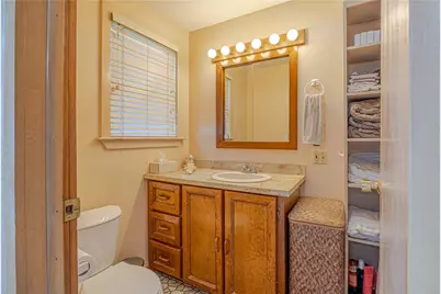 737 Putnam Pike, Smithfield, RI 02828 - Photo 21