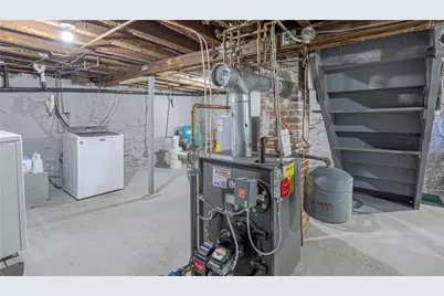 737 Putnam Pike, Smithfield, RI 02828 - Photo 23