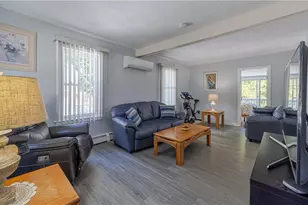 737 Putnam Pike, Smithfield, RI 02828 - Photo 15