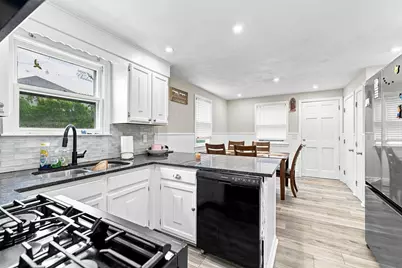 12 Parsons Avenue, East Providence, RI 02914 - Photo 21