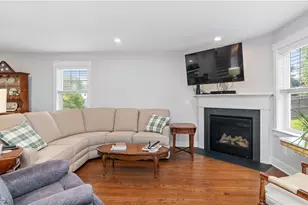 724 Centerville Rd, Warwick, RI 02886 - Photo 7