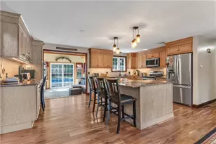 139 Ray Ave, Woonsocket, RI 02895 - Photo 5