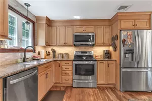 139 Ray Ave, Woonsocket, RI 02895 - Photo 11