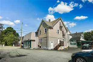 1340 Cranston St, Cranston, RI 02920 - Photo 1