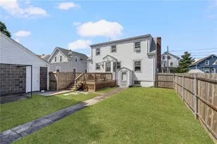 26 Gurney St, East Providence, RI 02914 - Photo 37