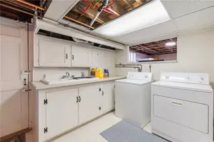 26 Gurney St, East Providence, RI 02914 - Photo 35