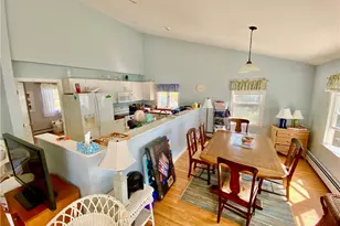 53 Shore Dr, Middletown, RI 02842 - Photo 3