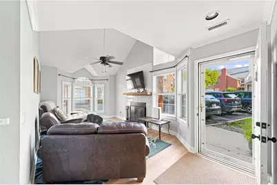 626 Smithfield Road #604, North Providence, RI 02904 - Photo 7