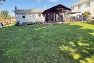 18 Barnold St, West Warwick, RI 02893 - Photo 3