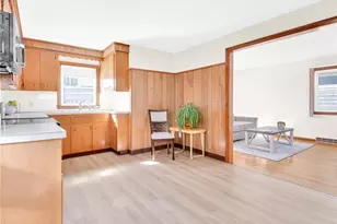 39 Gray St, Providence, RI 02909 - Photo 7