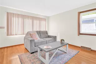 39 Gray St, Providence, RI 02909 - Photo 5