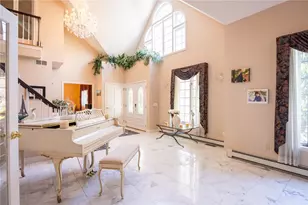 40 Suffolk Way, Lincoln, RI 02865 - Photo 9