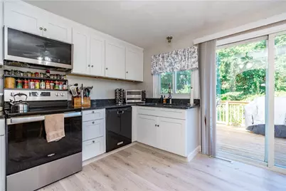 37 Revere Avenue, West Warwick, RI 02893 - Photo 9