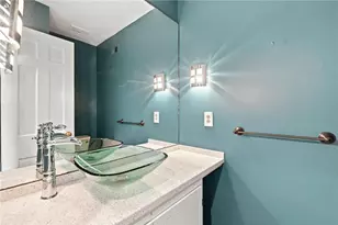 109 Wyndham Ave, Providence, RI 02908 - Photo 15