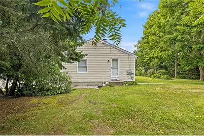 63 Bourbon Street, Portsmouth, RI 02871 - Photo 7