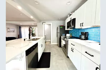 22 Dixon Street, Newport, RI 02840 - Photo 3