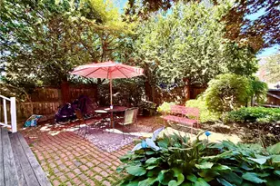 22 Dixon St, Newport, RI 02840 - Photo 23